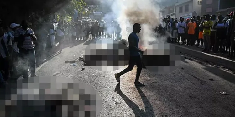 Çete üyelerini diri diri yaktı