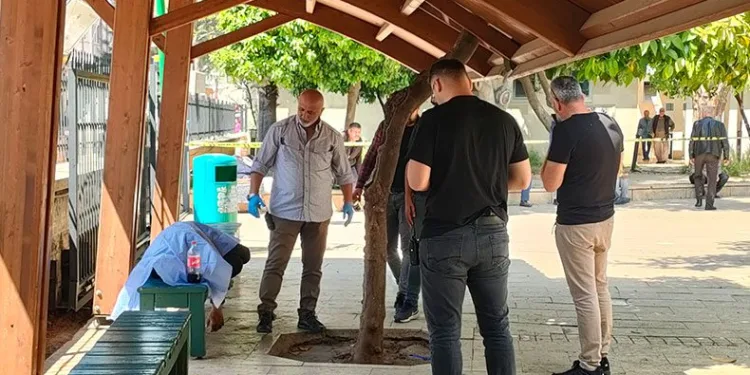 Cami avlusunda hayatını kaybetti