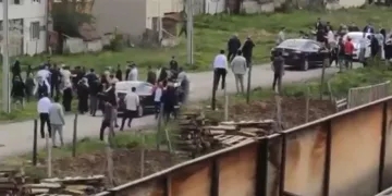 Bayramlaşmada 50 kişi birbirine girdi