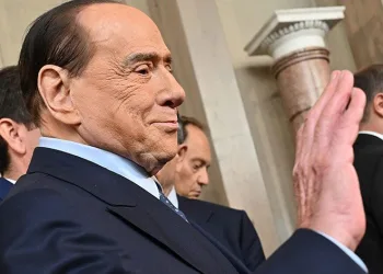 Eski İtalya Başbakanı Berlusconi yoğun bakımda