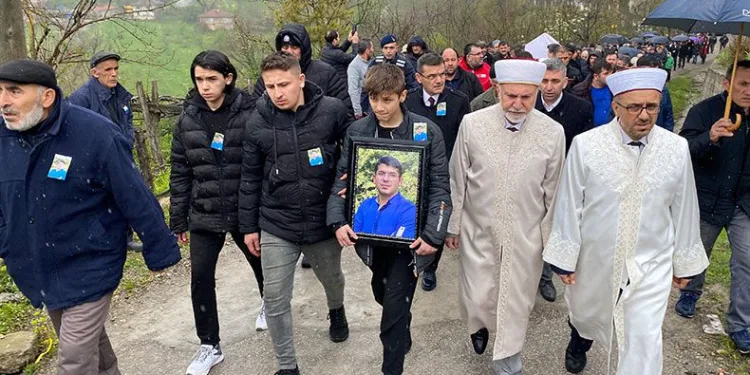 Şehit madencinin cenazesi toprağa verildi