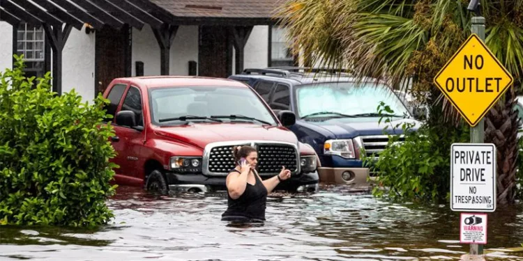 Florida’da caddeler göle döndü