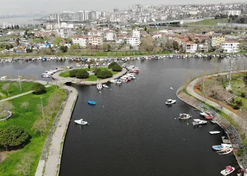 Menekşe Deresi kahverengine büründü