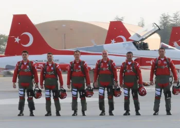 Türk Yıldızları’ndan anlamlı çağrı