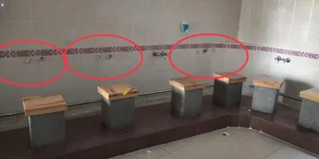 Ramazan ayında caminin musluklarını çaldılar