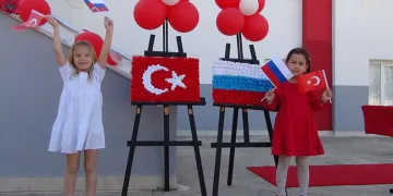 Mersin’de Rus öğrenciler 23 Nisan’ı kutladı