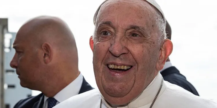 Papa Francis hastaneden taburcu oldu