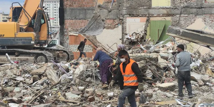Hurdacıların tehlikeli ekmek parası mücadelesi
