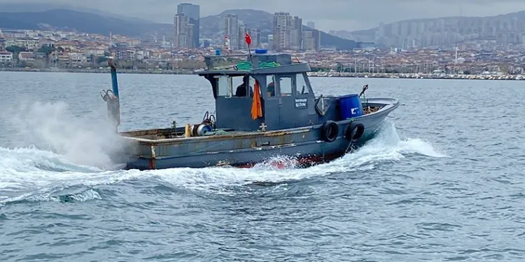 Trol tekne ile avcılık yapanlara ceza