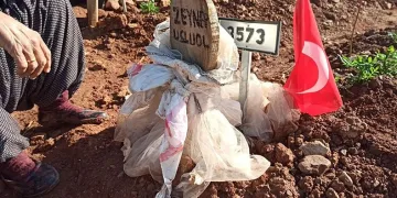 Mezarlıktaki acı detay