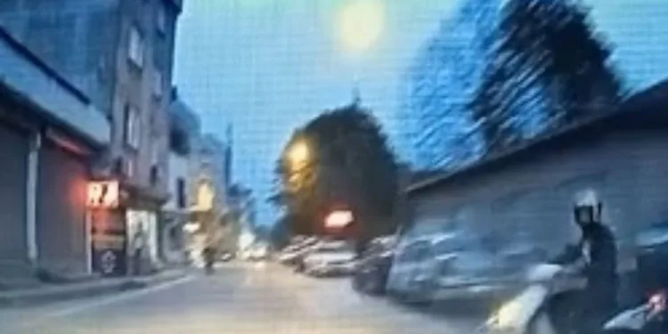 Bursa’da otomobil motosikletli sürücüye çarptı