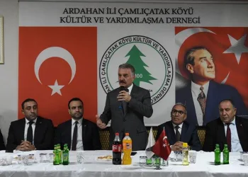 “Türkiye yeniden doğarcasına atılımlar yapıyor”