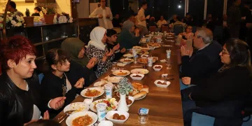 Kaymakamlıktan depremzedelere iftar