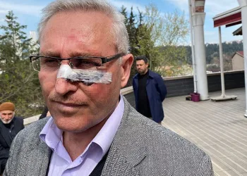 Müezzine tekme ve yumruklu darp