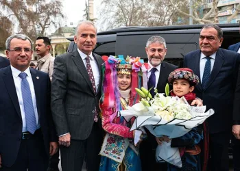 Bakan Nebati Denizli’de