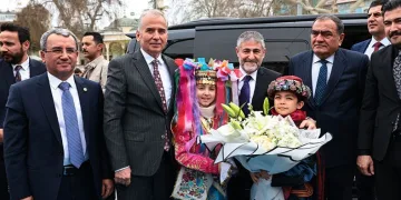 Bakan Nebati Denizli’de