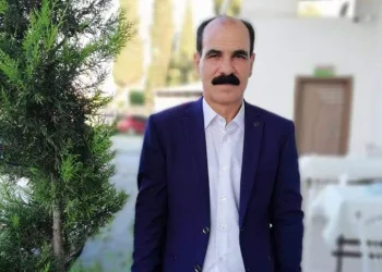 Kavgayı ayırmaya çalışırken hayatından oldu
