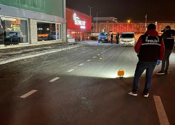 Bursa’da sokak ortasında kurşun yağdırdı