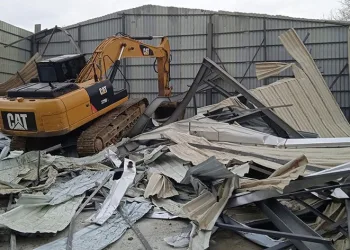 Nilüfer’de kaçak fabrikalar yıkıldı
