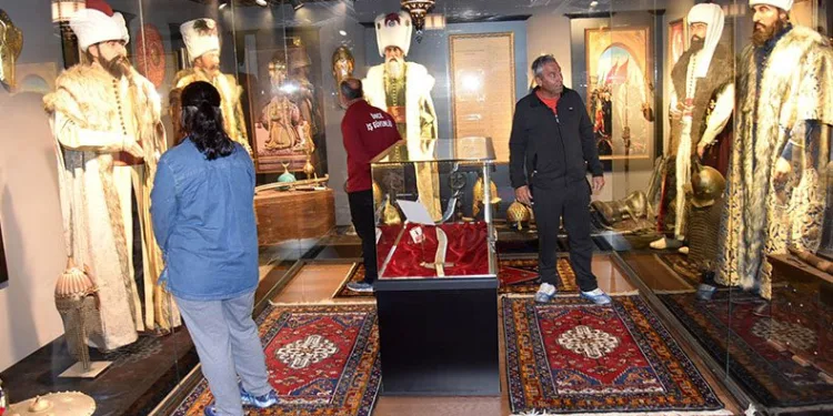 Haftanın yedi günü ziyaretçi ağırlıyor