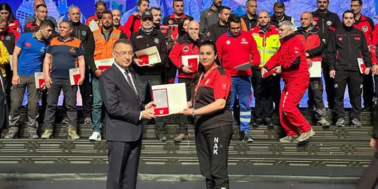NAK’a Devlet Üstün Fedakarlık Madalyası