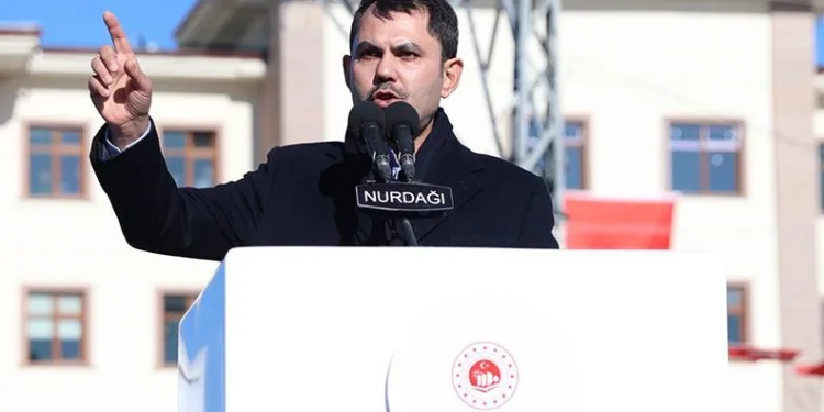 Bakan Kurum, temel atma töreninde