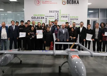 BEBKA’nın girişimcilik merkezi TechINBursa’yı Bakan Varank açtı