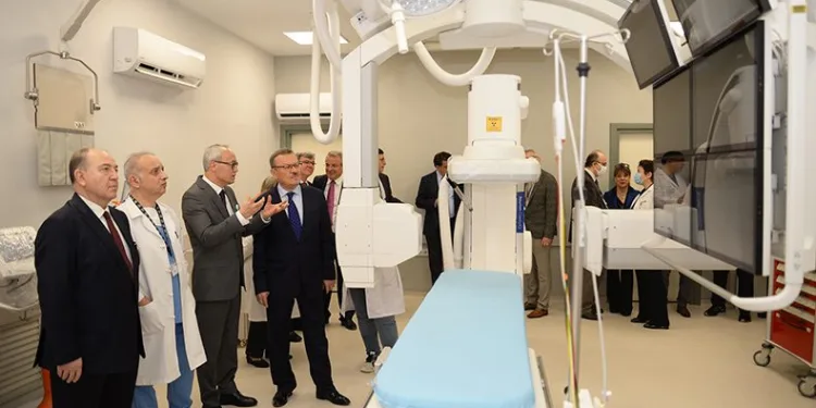 Yeni biplan koroner anjiyografi cihazı hizmette