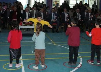 Otizmli çocuklar gönüllerince eğlendi