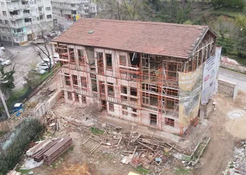 Tarihi köşkte çalışmalar devam ediyor