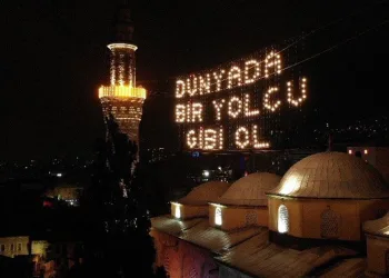 Ulu Cami’nin mahyası değiştirildi