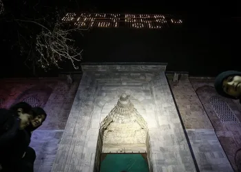 “Dünyada bir yolcu gibi ol”