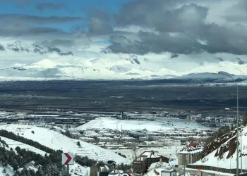 Erzurum’da kış geri geldi