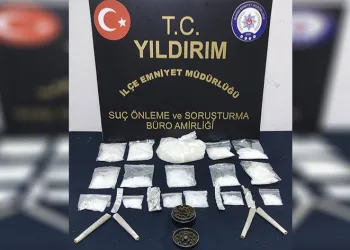 Bursa polisi 34 suç kaydı bulunan zanlıyı yakaladı
