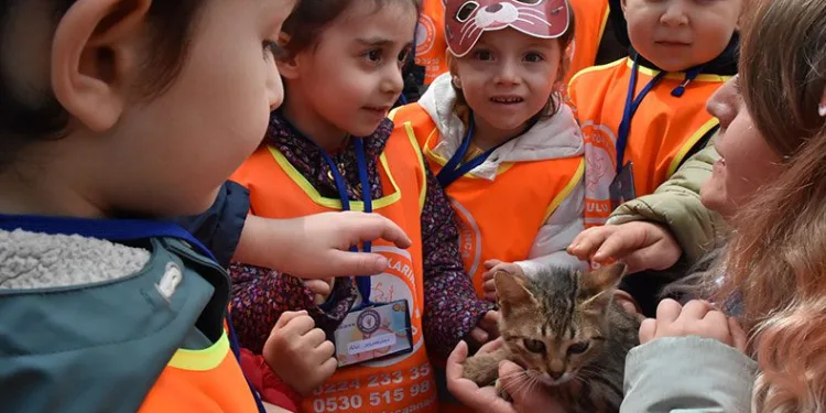 Anaokulu öğrencileri Doğal Yaşam Merkezi’nde
