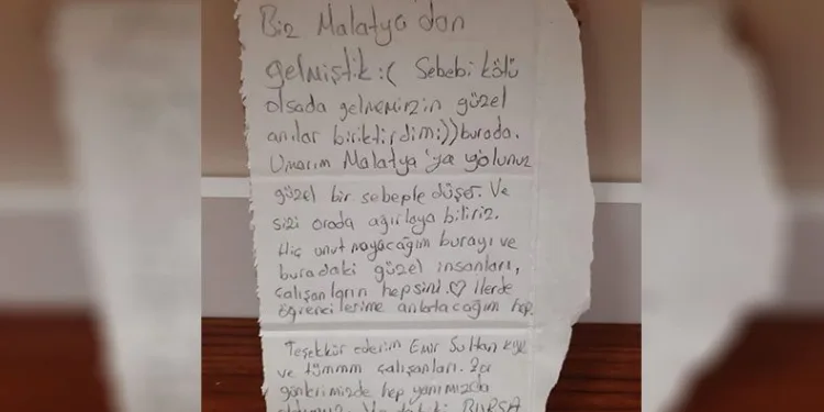 Memleketine dönen depremzede duygulandırdı