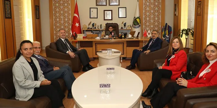 Yeni başkan mekanı devraldı