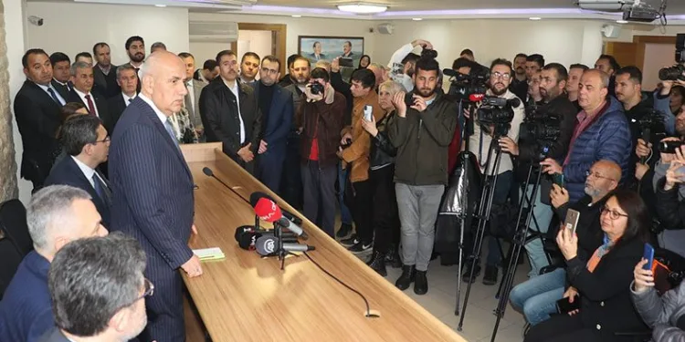 “Ülkeyi bölmek isteyenler fırsat vermeyin”