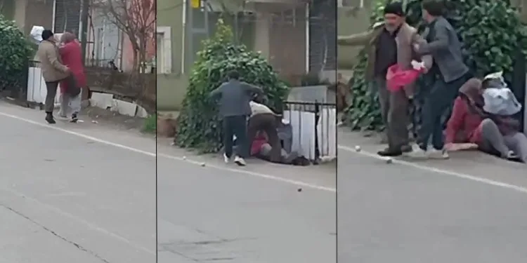 Yaşlı kadına sokak ortasında tekme tokat şiddet