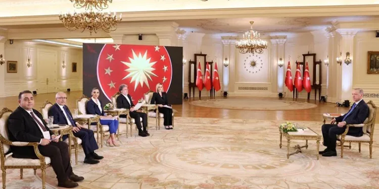 “Milletimiz işi ilk turda bitirecek”