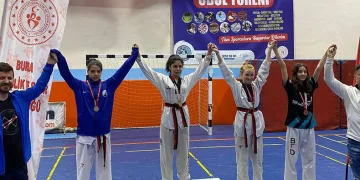 Osmangazili sporculardan çifte bayram