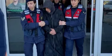 Tozlu raflardan indirilen dosya cinayeti çözdü