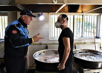 Osmangazi’de bayram öncesi tatlı imalathanelerine sıkı denetim