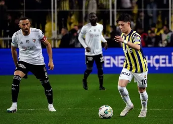 Fenerbahçe, bu sezonki 3. derbiyi de kazanamadı