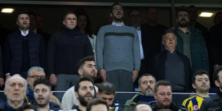 A Milli Takım Teknik Direktörü Stefan Kuntz, derbiyi takip etti