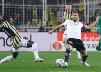 Spor Toto Süper Lig: Fenerbahçe: 2 – Beşiktaş: 4