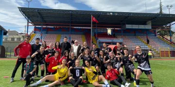 Bilecikspor bayan futbol takımı gol oldu yağdı