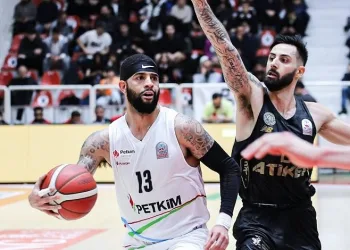 Aliağa Petkimspor, taraftarı önünde kazanmaya devam ediyor