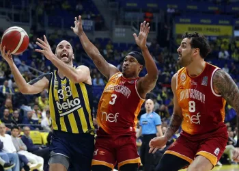 Basketbolda derbinin kazananı Fenerbahçe