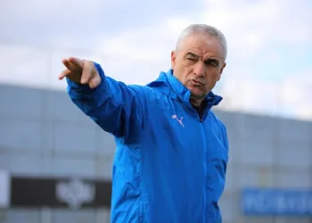 DG Sivasspor Teknik Direktörü Rıza Çalımbay: “Artık maçların telafisi yok”